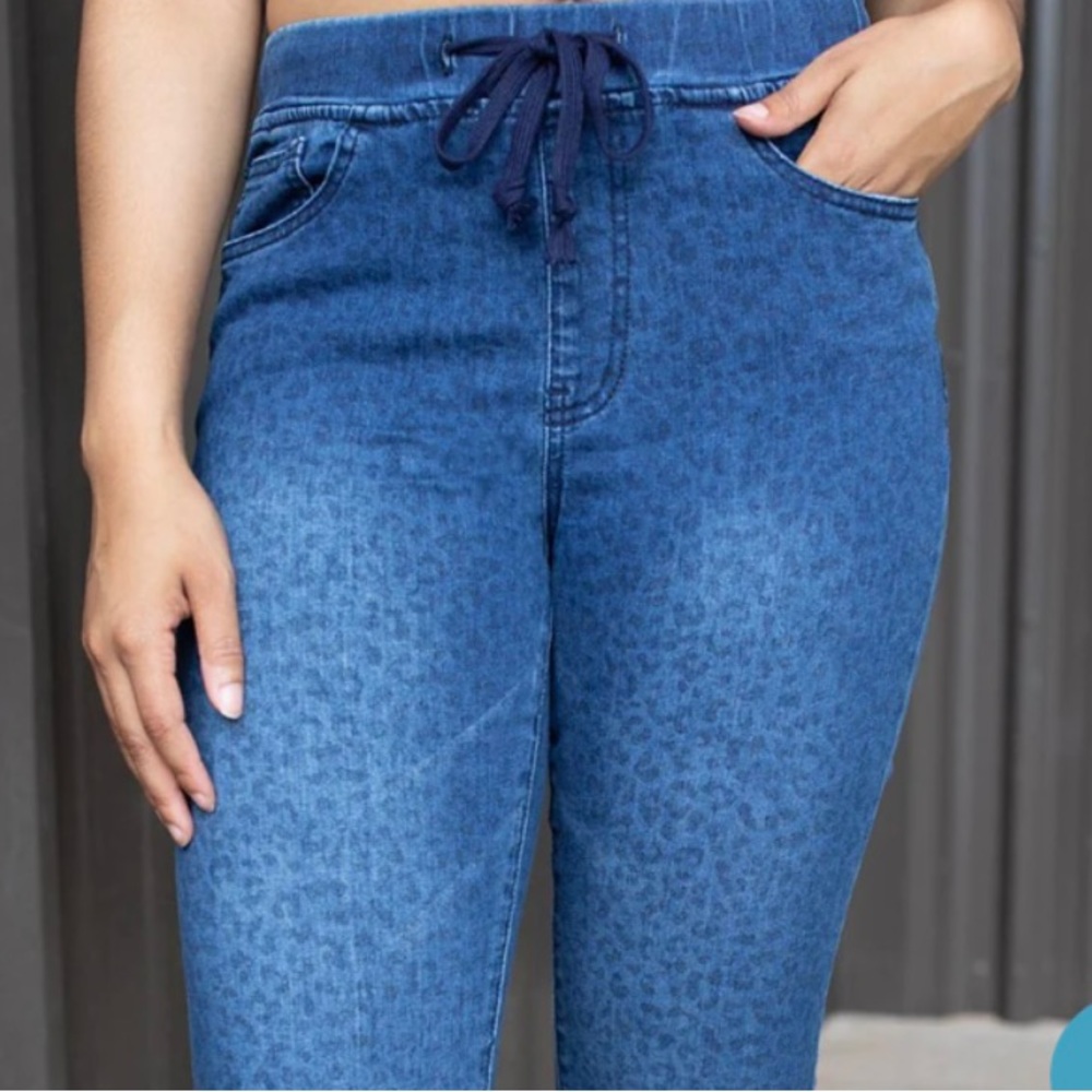 Denim Joggers High Rise Indigo Leopard Frayed Hem Drawstring Waist Size Medium - Picture 16 of 16